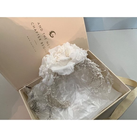 BHLDN GAIOS White Floral Hair Accessory main image 5
